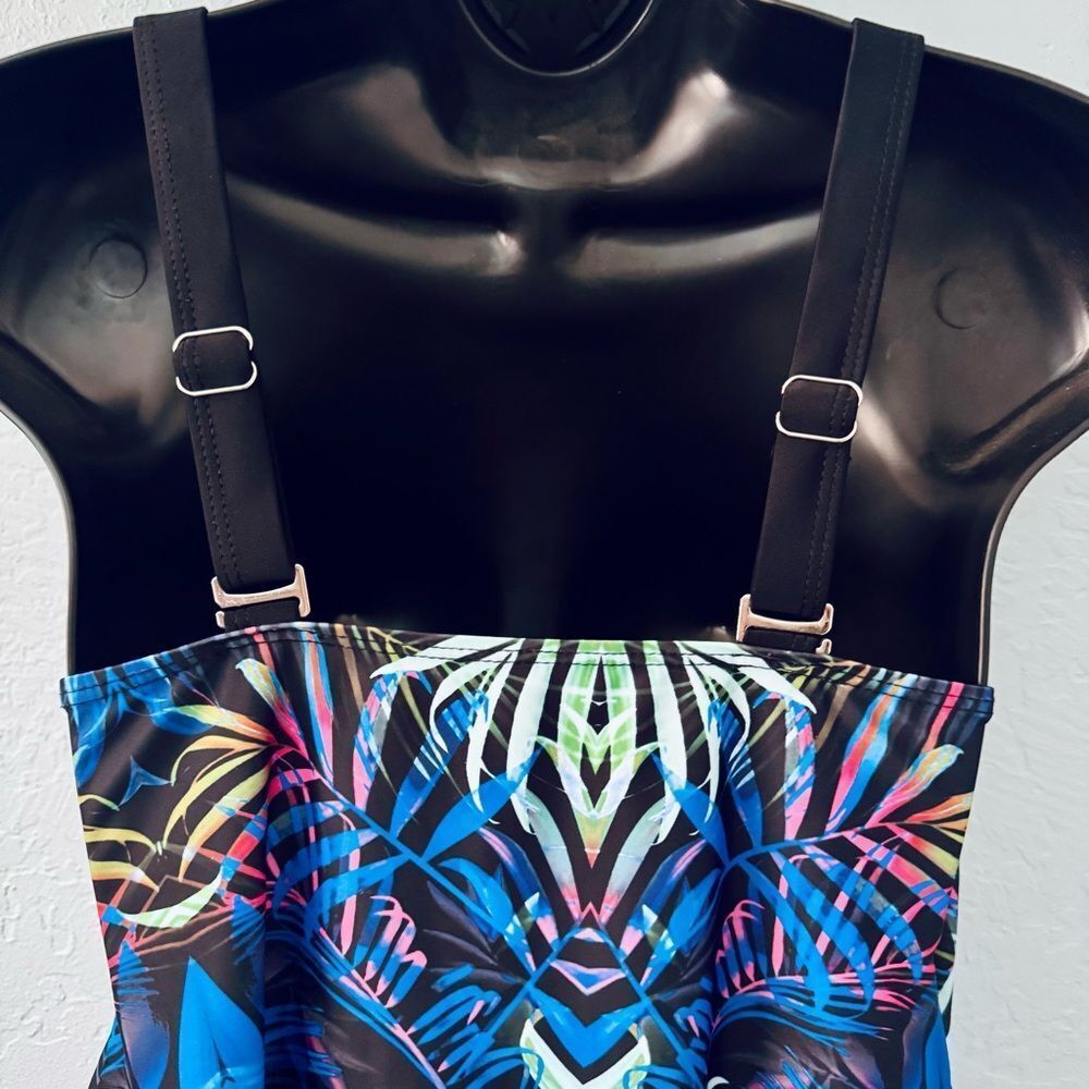 Tropical Leaf Print Ruffle Swimsuit - Picture 8 of 11